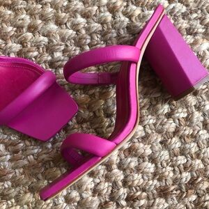 Schutz Ully Napa Leather Sandal. Size US 8